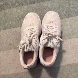Women’s Nike Airmax Multicolor Side 6 Gently Worn